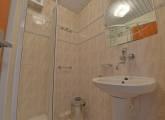 Izba Komfort oddelené postele kúpeľňa - Kúpele Sklené Teplice Kúpeľný dom Relax Thermal